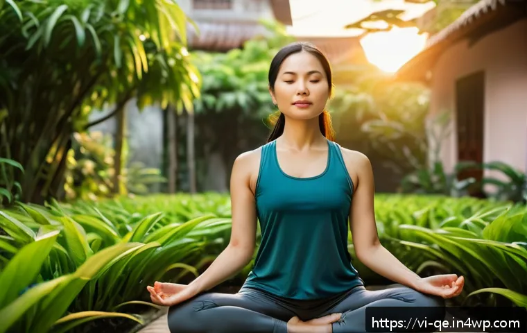 긍정적 정체성을 위한 자기 연민 기르기 - A serene Vietnamese woman in her 30s practicing mindfulness meditation in a peaceful urban garden at...